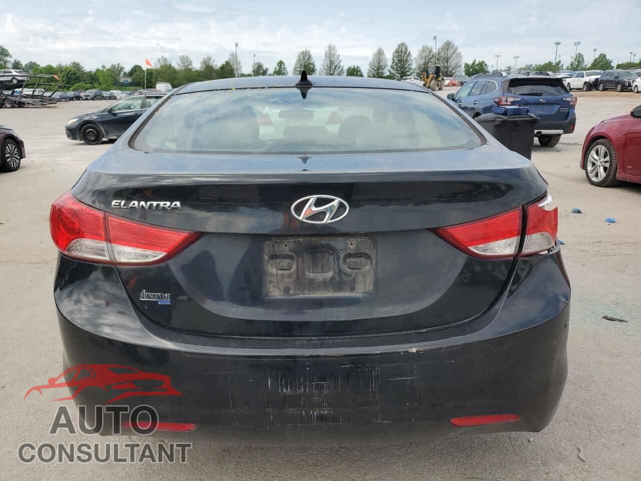 HYUNDAI ELANTRA 2013 - 5NPDH4AE2DH298880