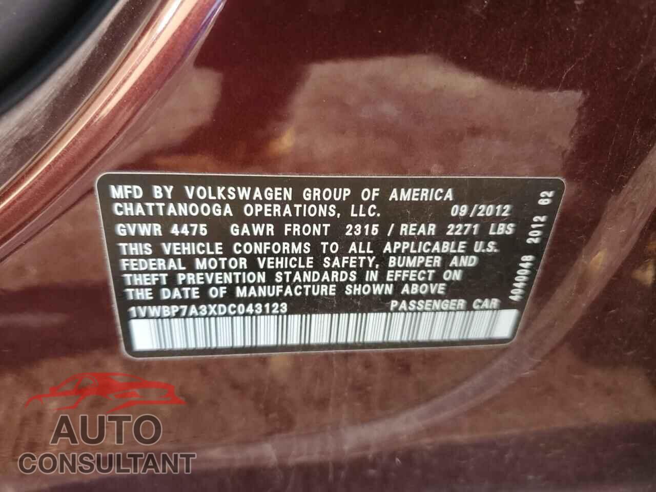 VOLKSWAGEN PASSAT 2013 - 1VWBP7A3XDC043123
