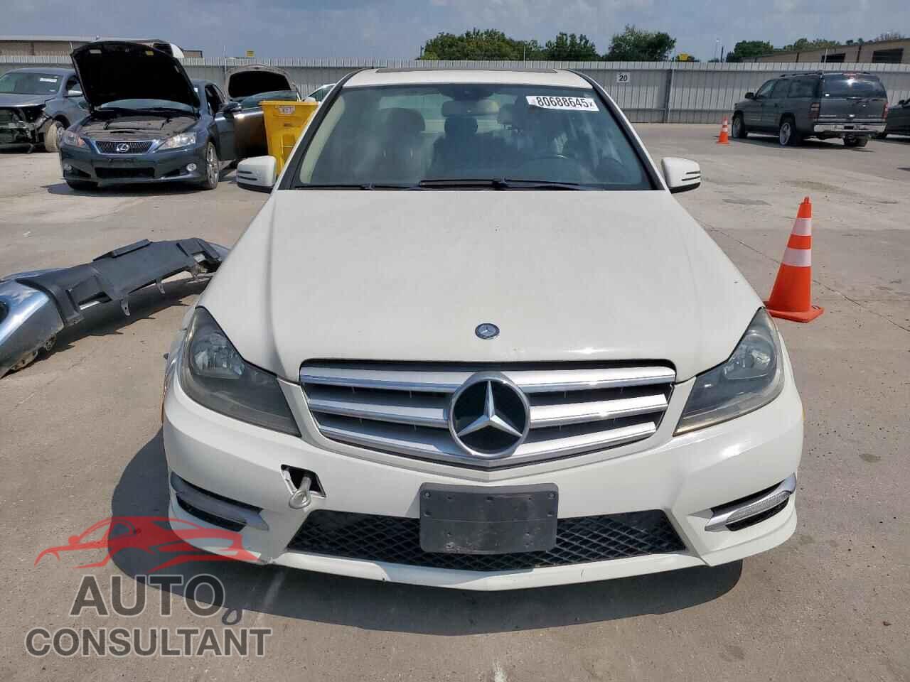 MERCEDES-BENZ C-CLASS 2012 - WDDGF4HB7CR224236