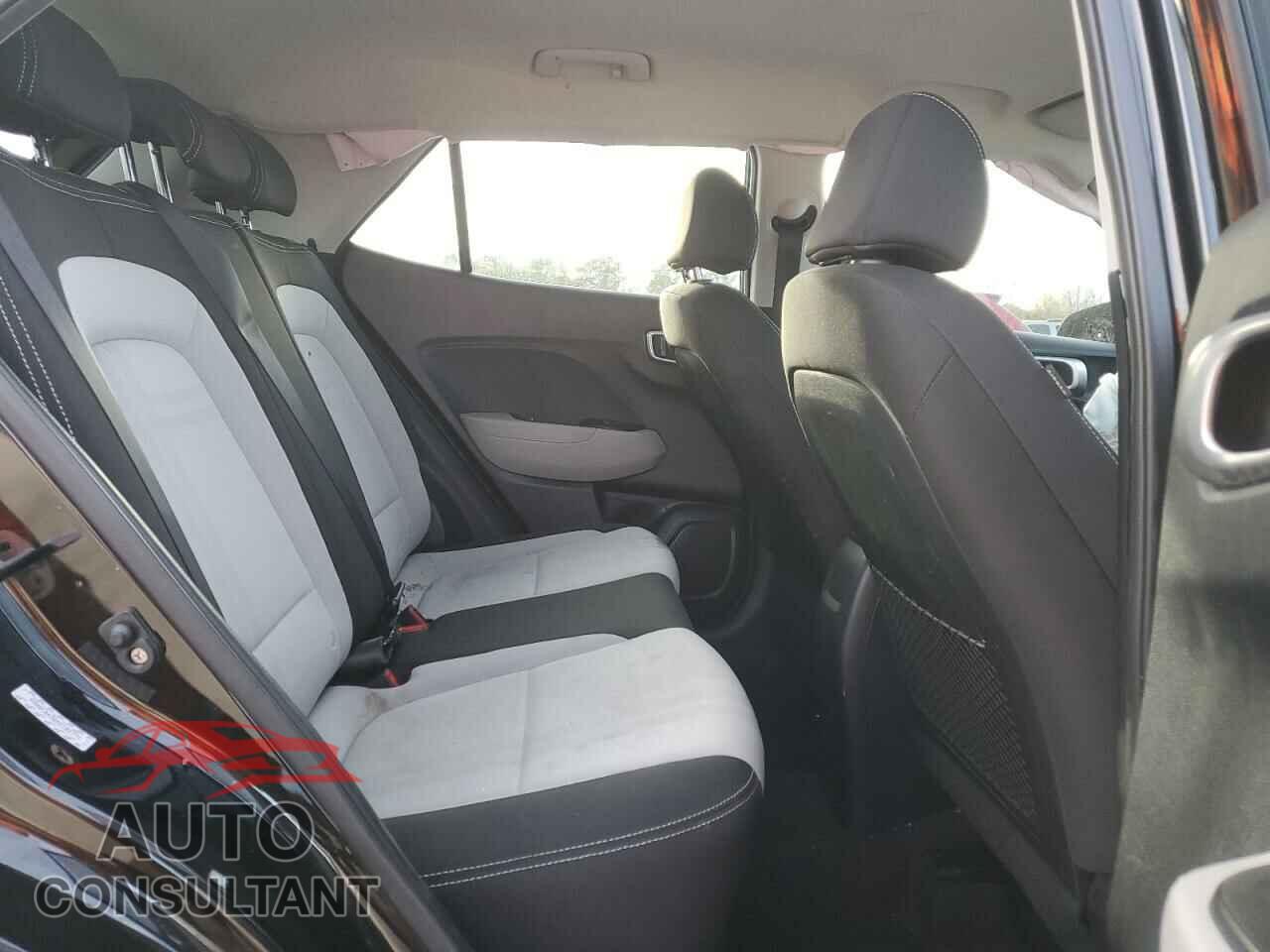 HYUNDAI VENUE 2021 - KMHRC8A36MU102774
