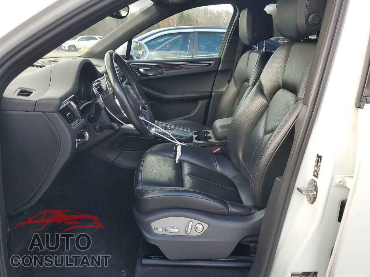 PORSCHE MACAN 2015 - WP1AB2A50FLB64715