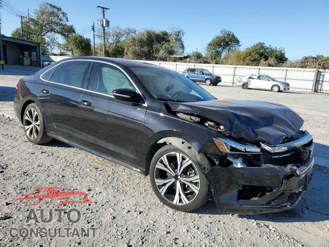 VOLKSWAGEN PASSAT 2021 - 1VWSA7A32MC013003