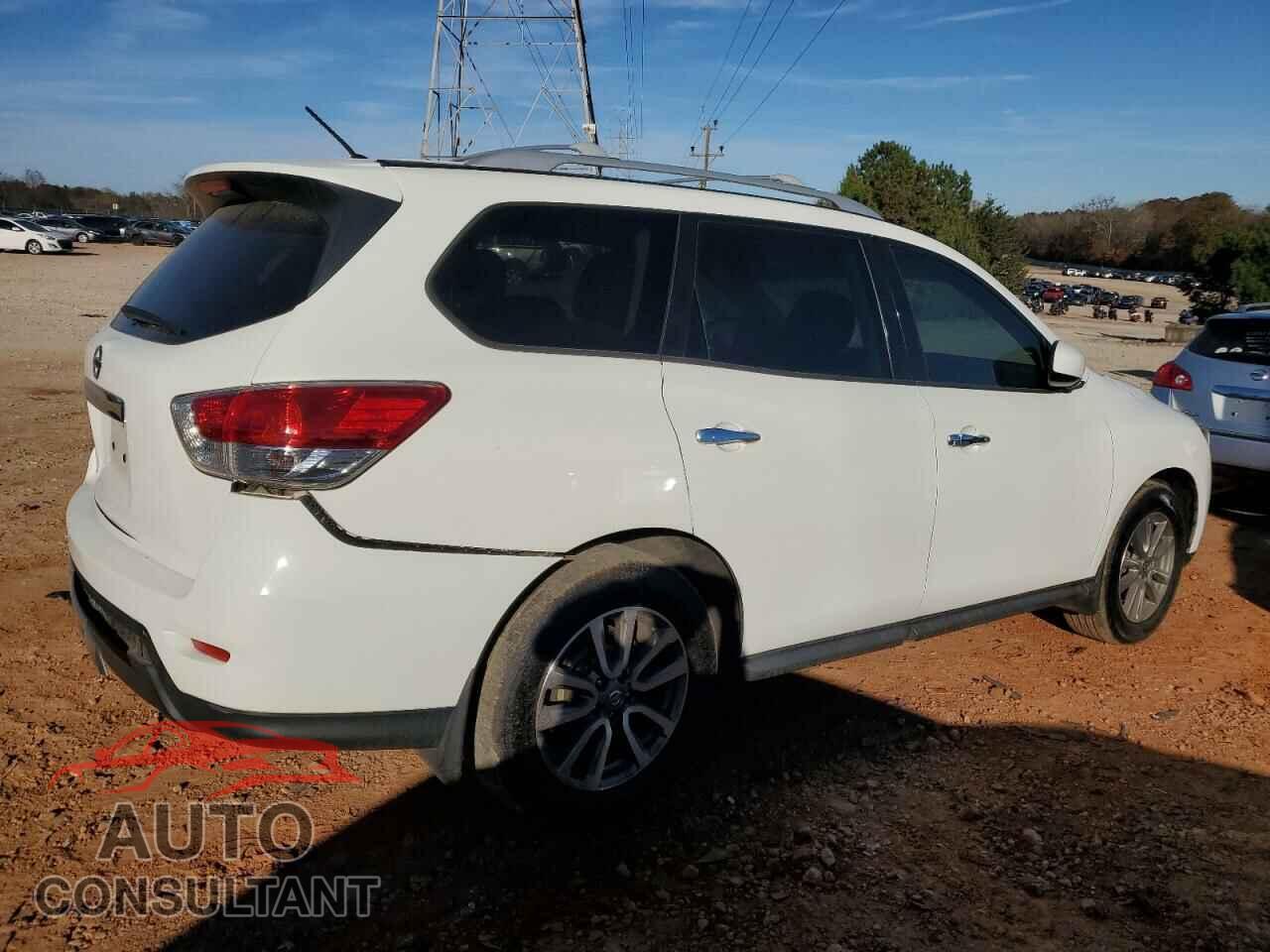 NISSAN PATHFINDER 2015 - 5N1AR2MN2FC715201