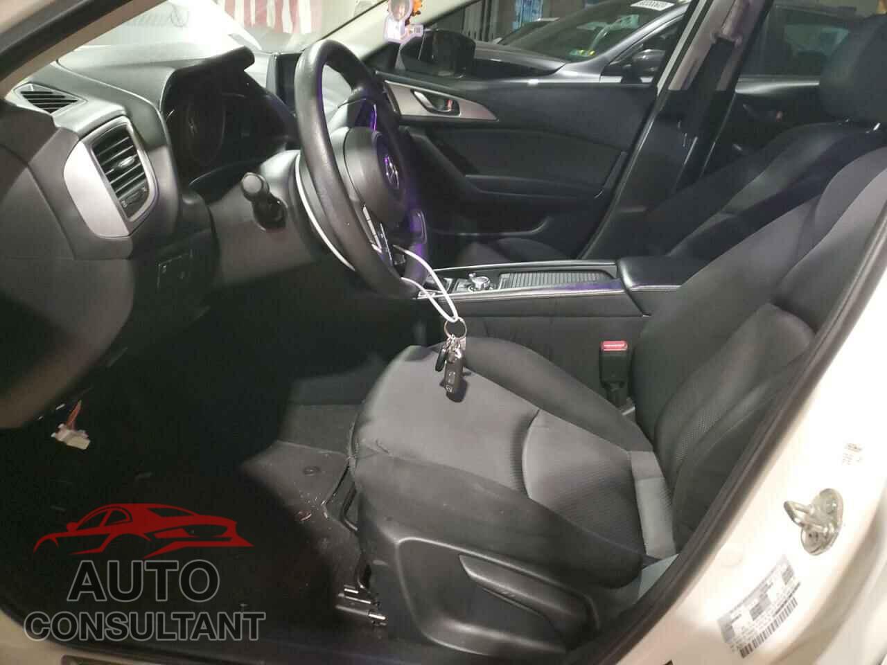 MAZDA 3 2017 - 3MZBN1K77HM151157