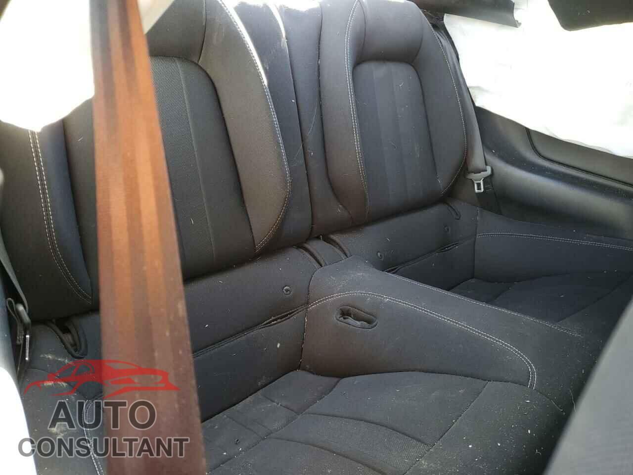 FORD MUSTANG 2020 - 1FA6P8CF1L5123775