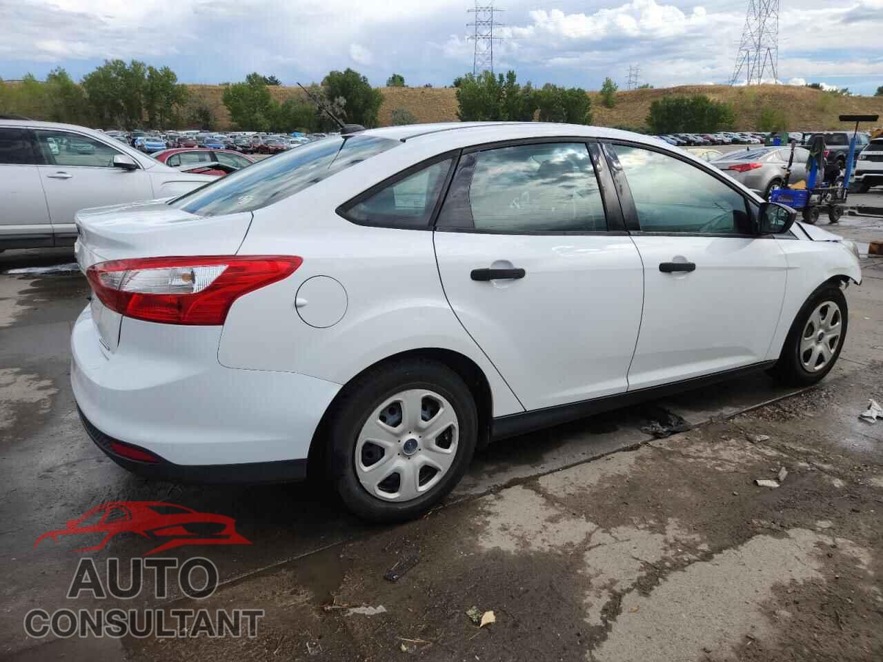 FORD FOCUS 2013 - 1FADP3E29DL334594