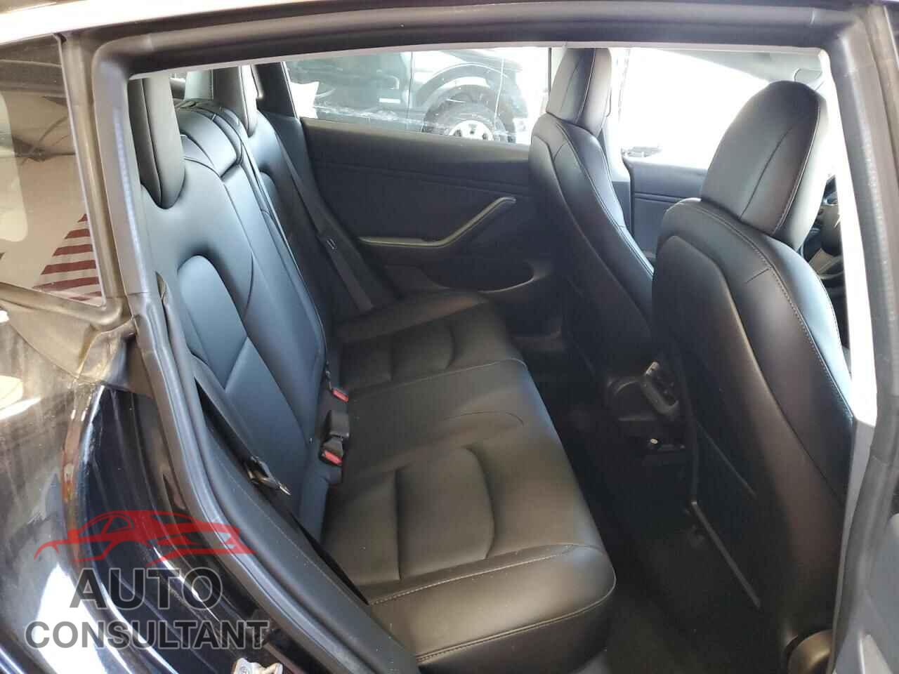 TESLA MODEL 3 2018 - 5YJ3E1EBXJF071630