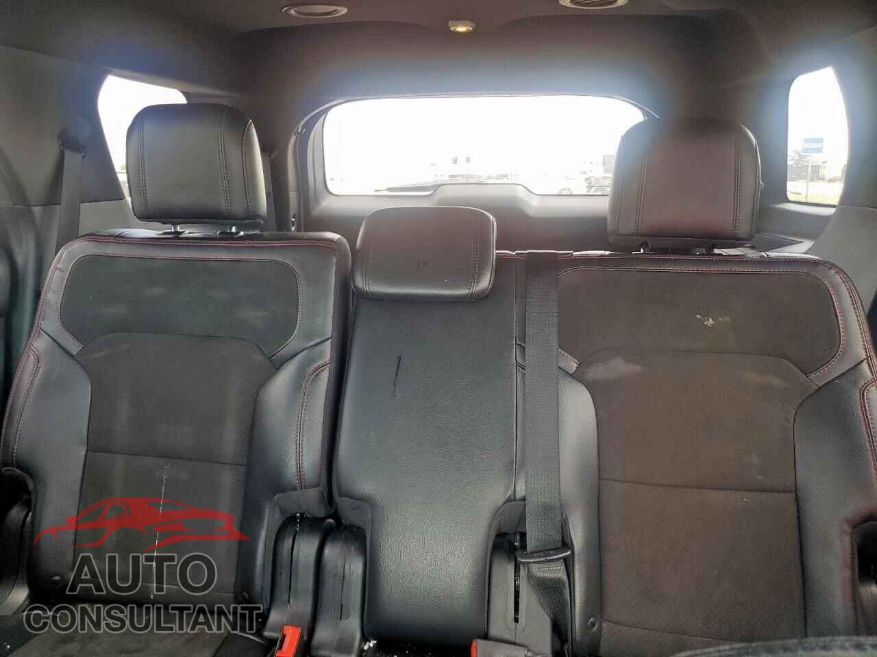 FORD EXPLORER 2018 - 1FM5K7D80JGC68916