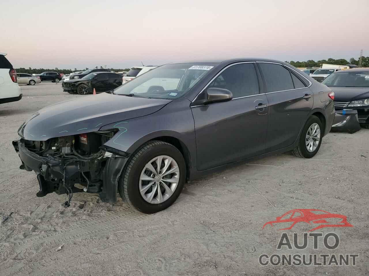 TOYOTA CAMRY 2016 - 4T4BF1FKXGR527330