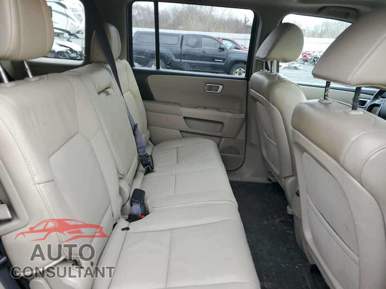 HONDA PILOT 2014 - 5FNYF4H5XEB028177