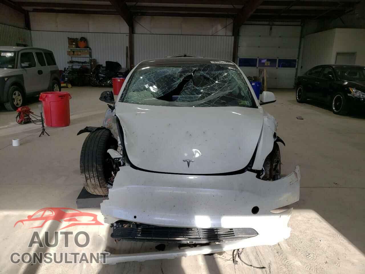 TESLA MODEL 3 2022 - 5YJ3E1EB0NF183875
