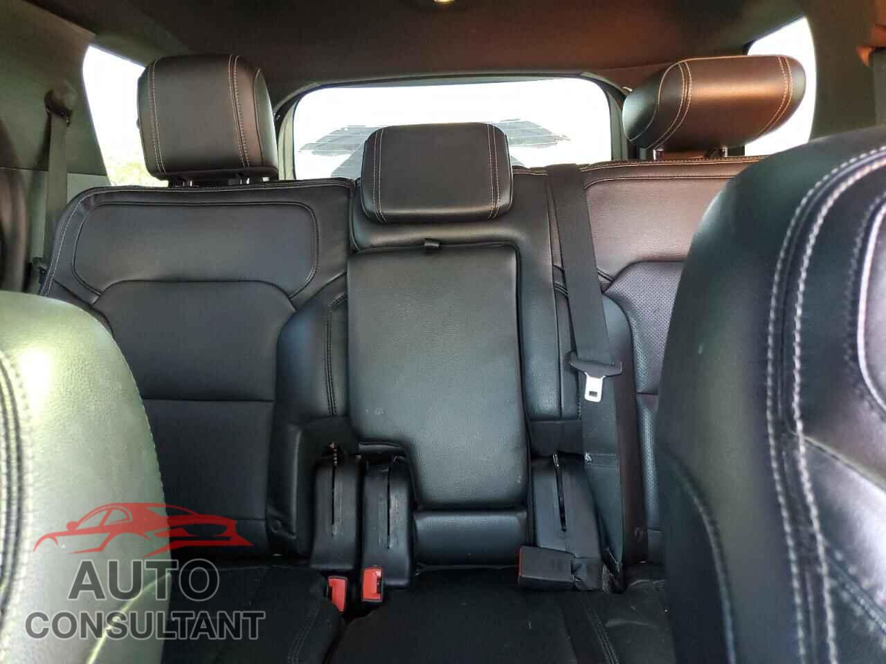 FORD EXPLORER 2017 - 1FM5K7F85HGA23794