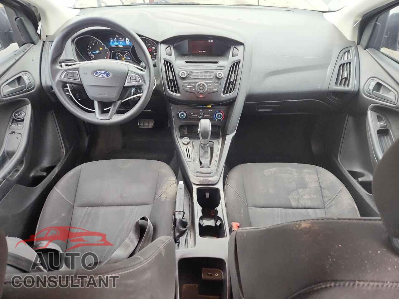 FORD FOCUS 2017 - 1FADP3E27HL206456