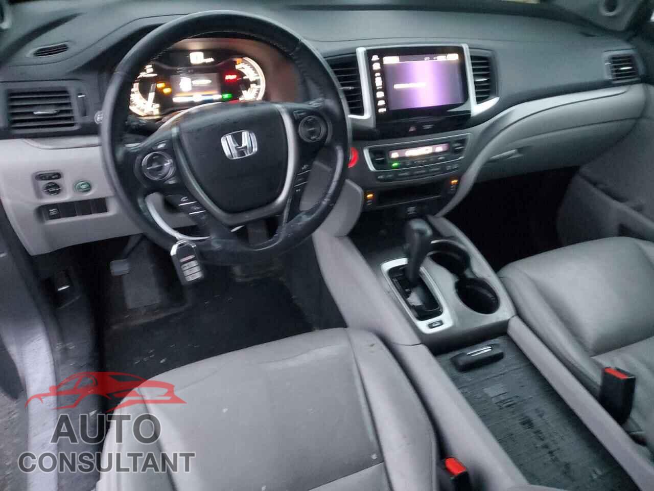 HONDA PILOT 2017 - 5FNYF6H54HB008054