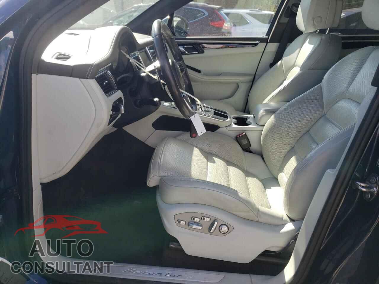 PORSCHE MACAN 2016 - WP1AF2A51GLB93503