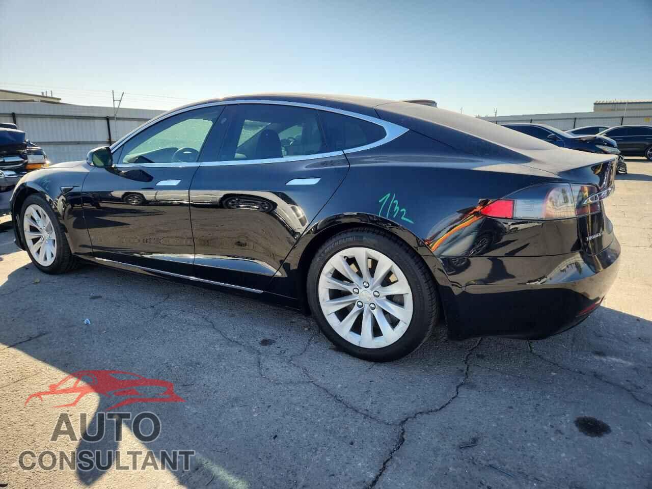 TESLA MODEL S 2018 - 5YJSA1E22JF267066