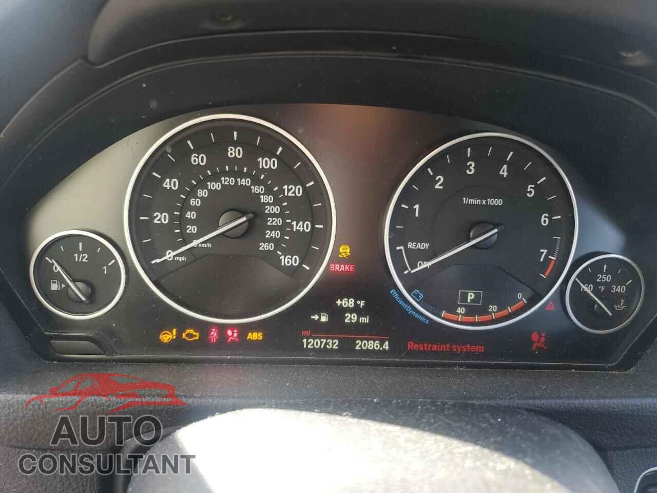 BMW 3 SERIES 2016 - WBA8E5G52GNU19139