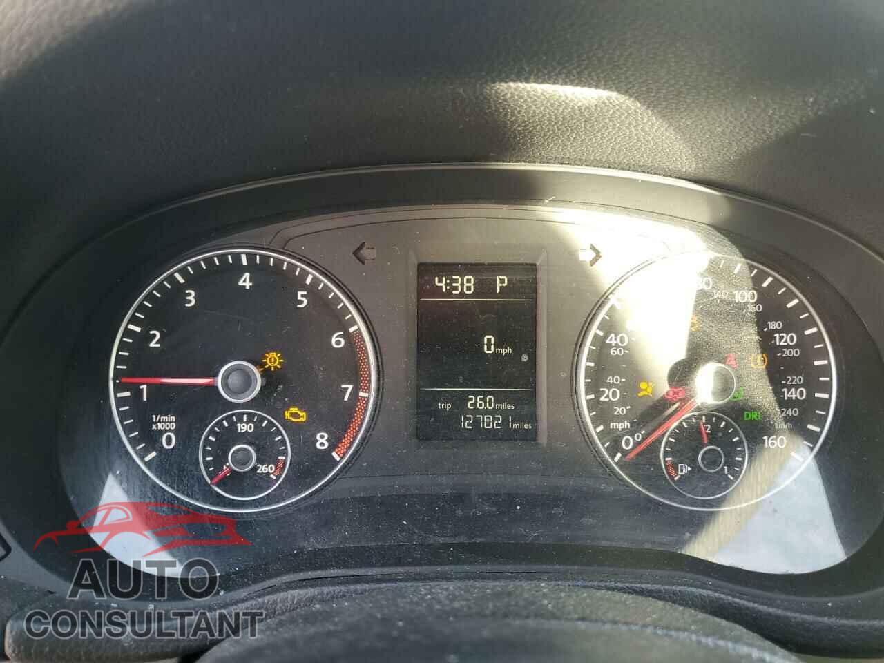 VOLKSWAGEN PASSAT 2015 - 1VWAT7A32FC087904