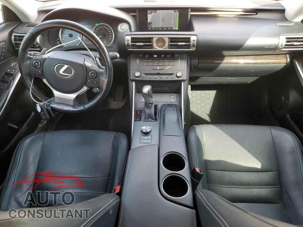 LEXUS IS 2015 - JTHCE1D24F5008452