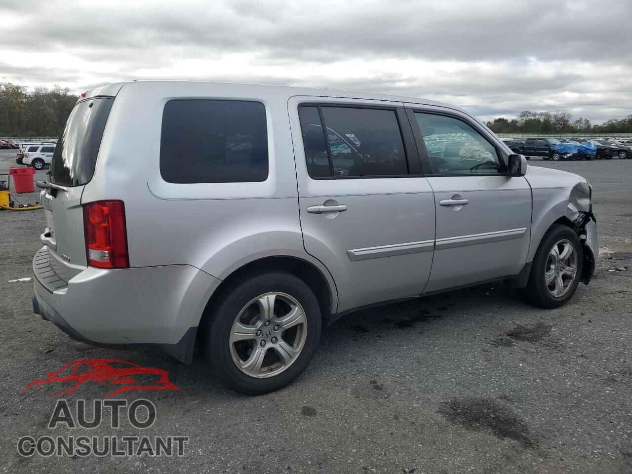 HONDA PILOT 2012 - 5FNYF4H51CB043292