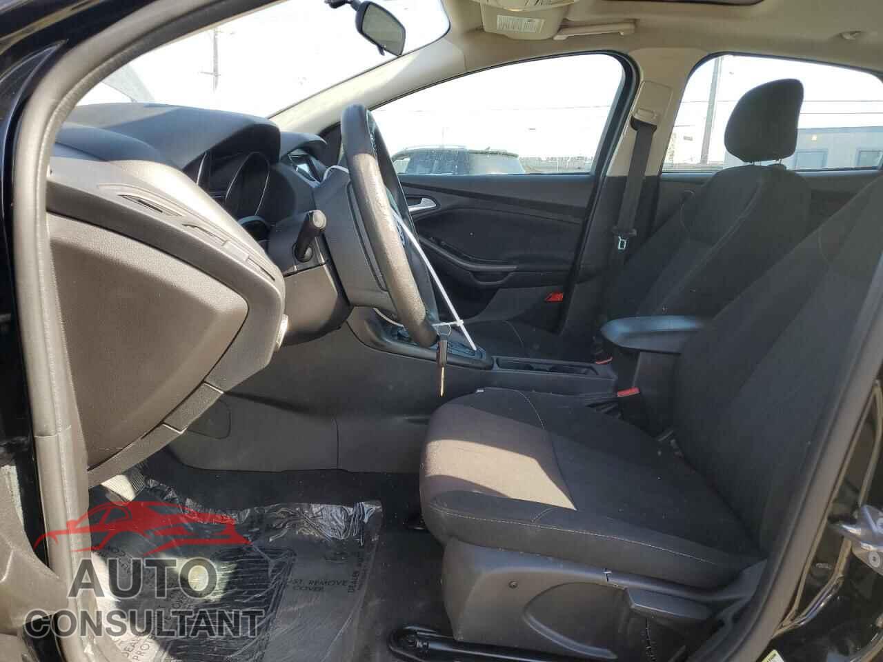 FORD FOCUS 2018 - 1FADP3M28JL205212
