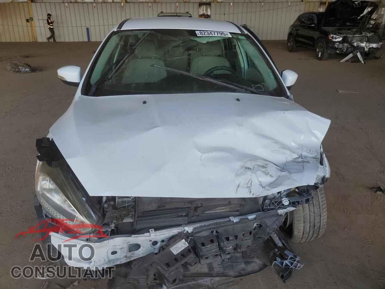 FORD FOCUS 2015 - 1FADP3F20FL330466