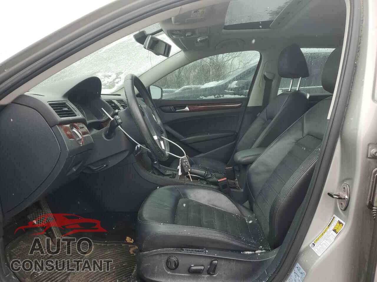 VOLKSWAGEN PASSAT 2013 - 1VWCN7A36DC005284