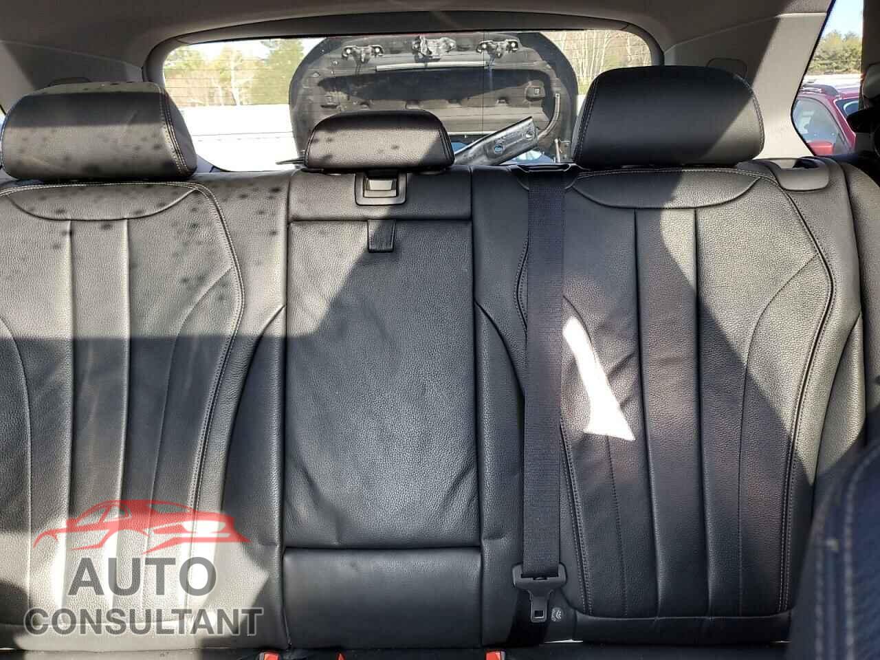 BMW X5 2018 - 5UXKR0C53JL074792