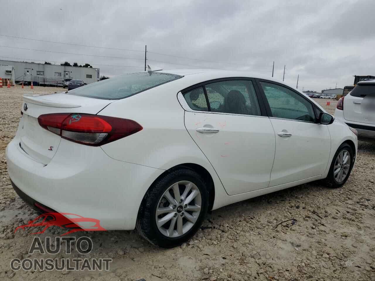 KIA FORTE 2017 - 3KPFL4A77HE047453