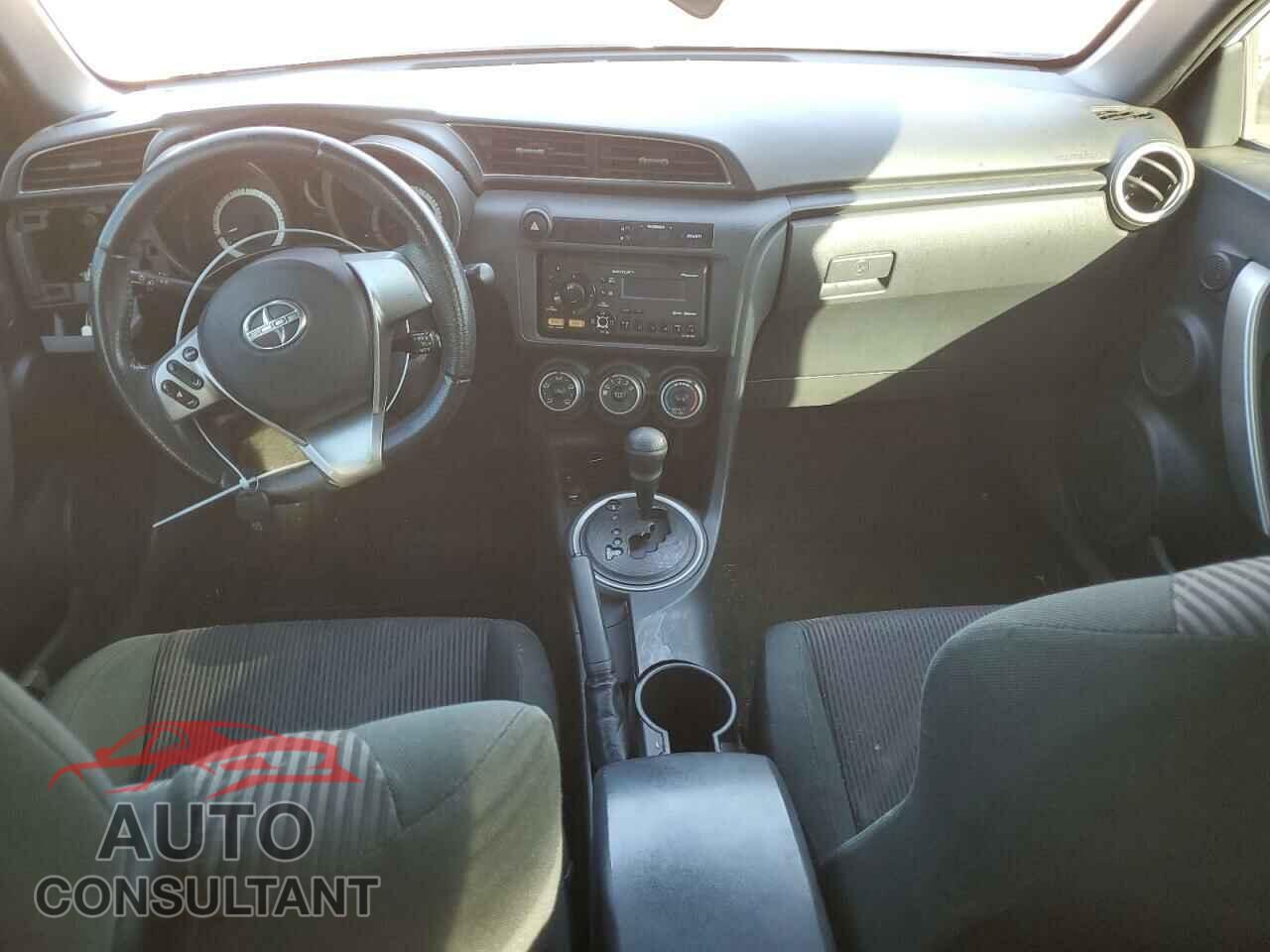 TOYOTA SCION 2012 - JTKJF5C74C3042661