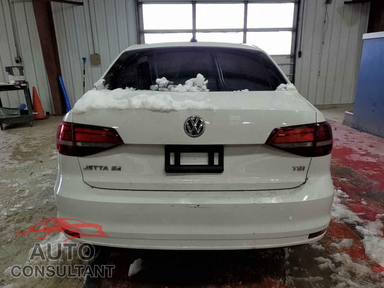 VOLKSWAGEN JETTA 2017 - 3VWDB7AJ2HM204123