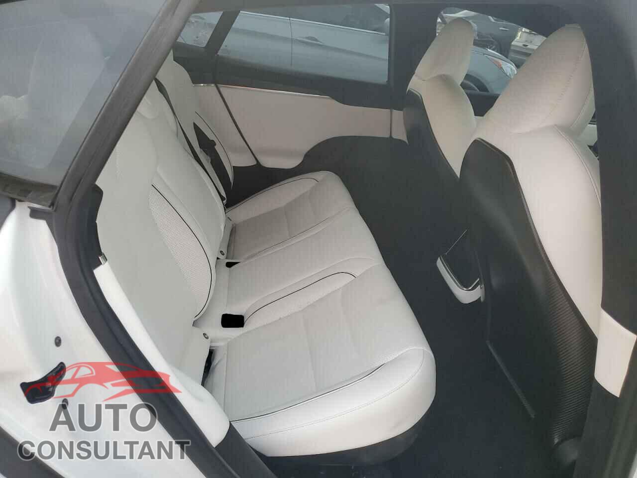 TESLA MODEL S 2022 - 5YJSA1E67NF460953