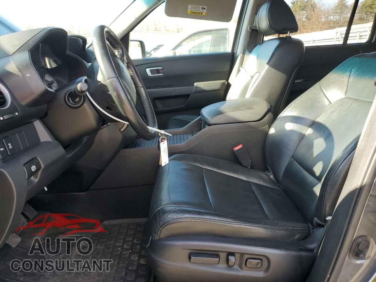 HONDA PILOT 2013 - 5FNYF4H97DB030857