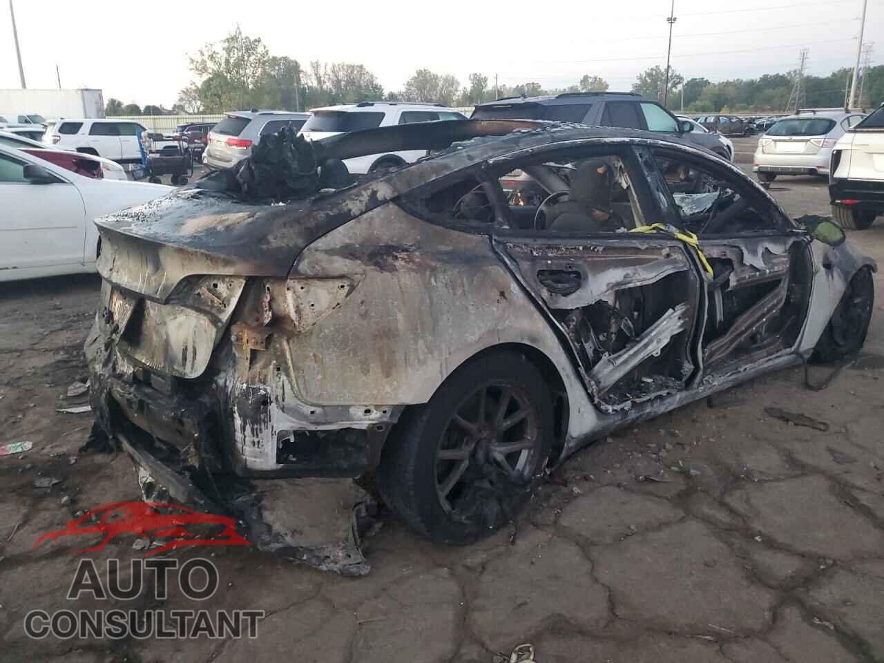 TESLA MODEL 3 2018 - 5YJ3E1EB8JF068404