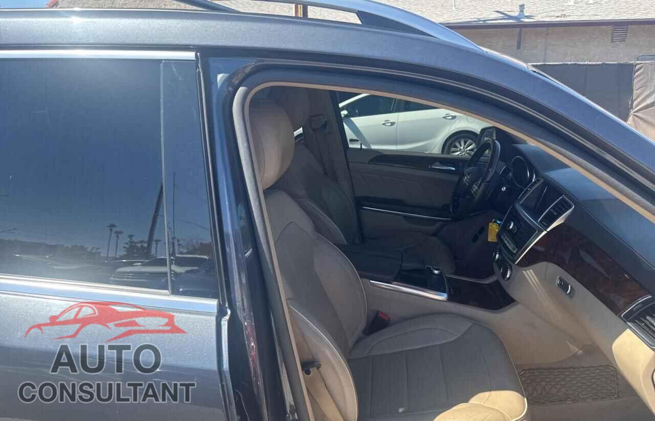 MERCEDES-BENZ GL-CLASS 2013 - 4JGDF7CE0DA257512