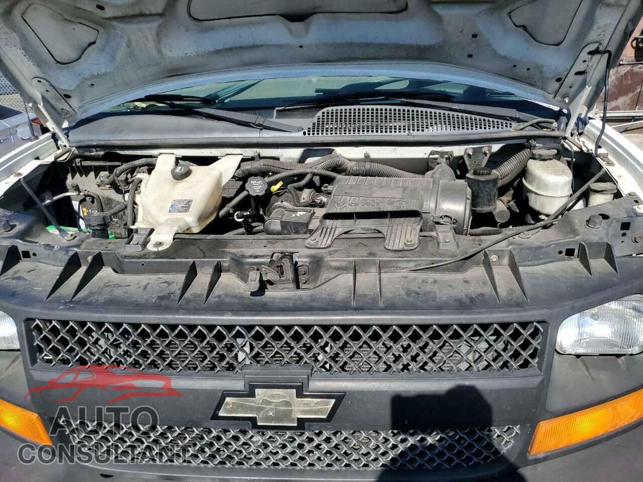 CHEVROLET EXPRESS 2012 - 1GCWGGCA3C1150136