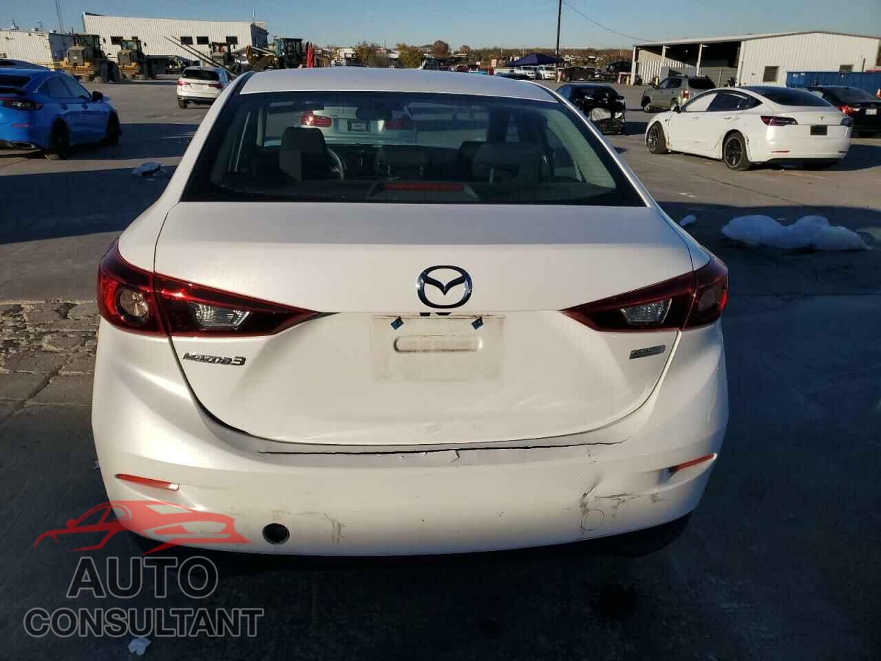 MAZDA 3 2017 - 3MZBN1U79HM124040