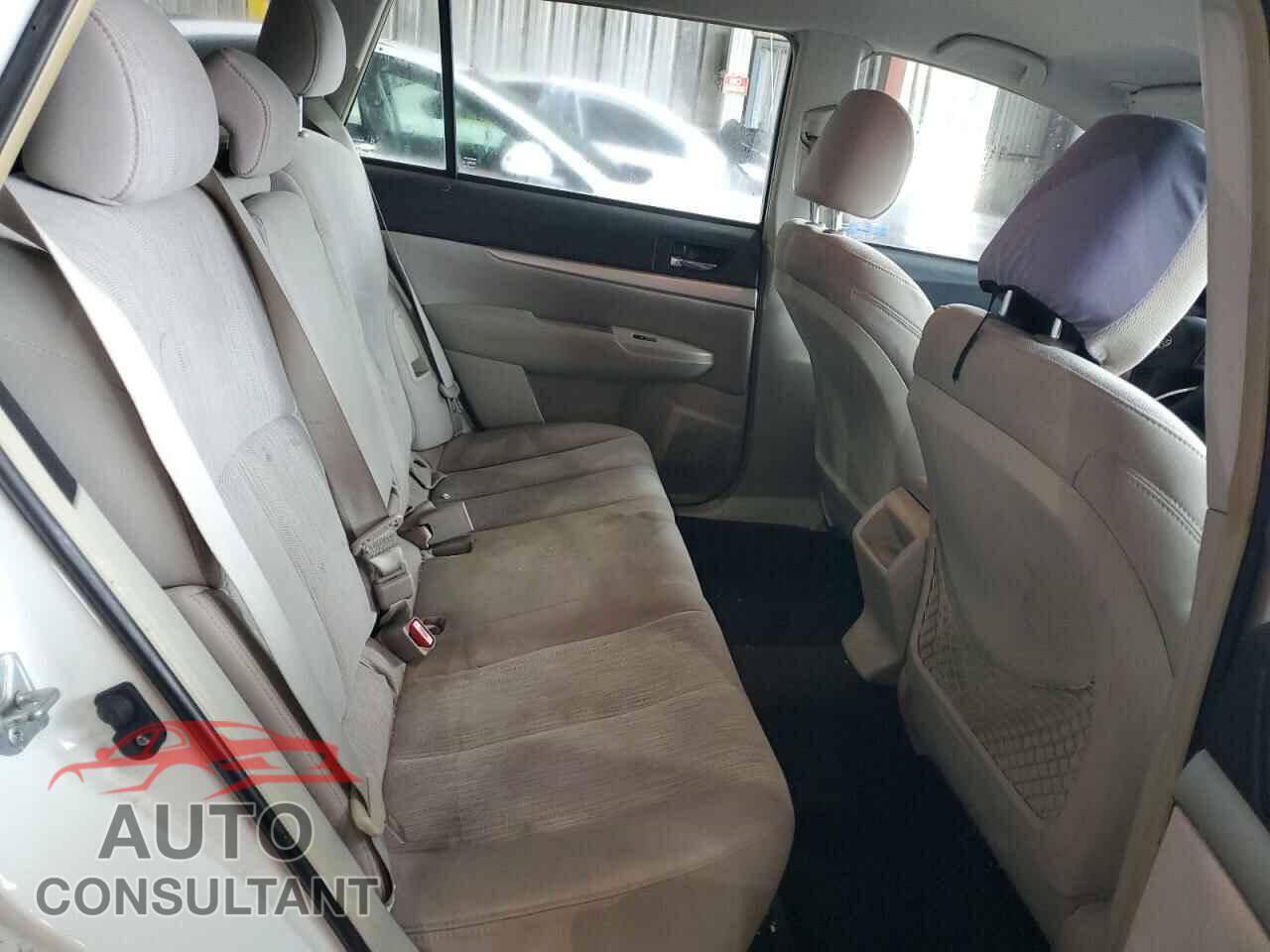 SUBARU OUTBACK 2013 - 4S4BRBAC7D3302310