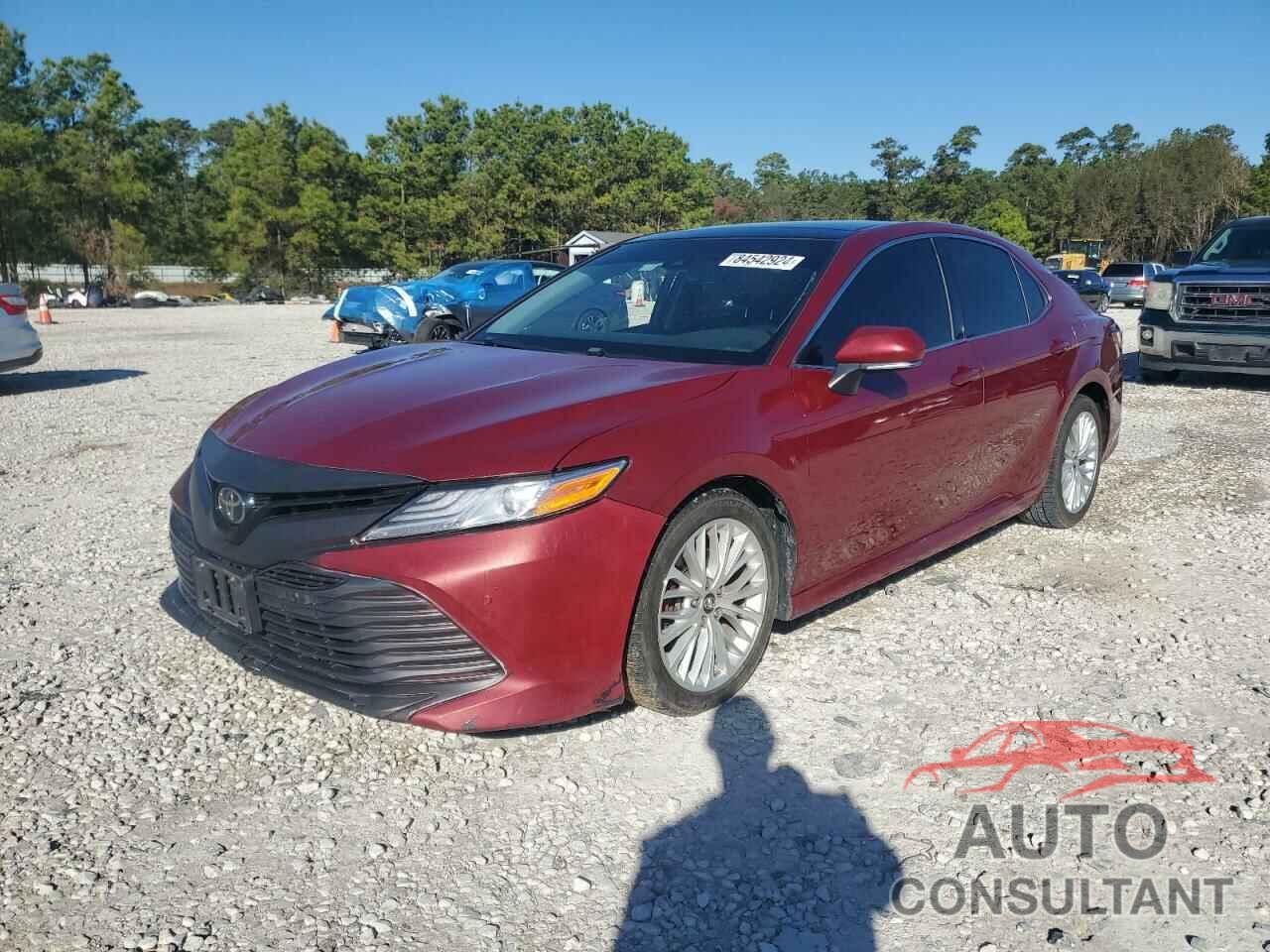 TOYOTA CAMRY 2018 - 4T1B11HK2JU641030