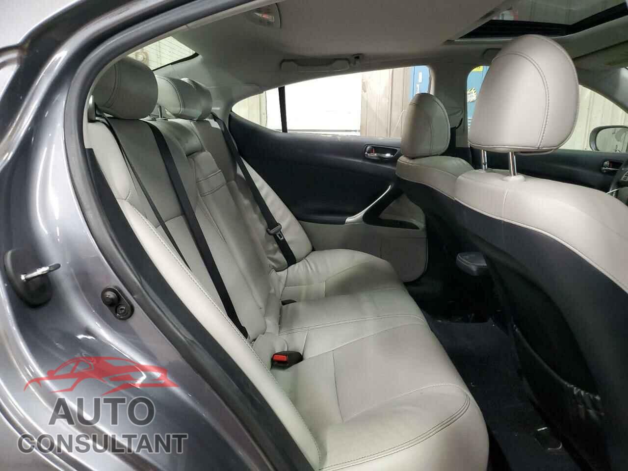 LEXUS IS 2013 - JTHCF5C2XD5062230