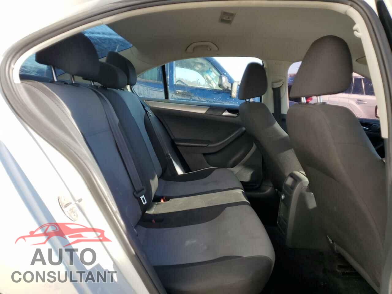 VOLKSWAGEN JETTA 2017 - 3VW2B7AJ9HM375975