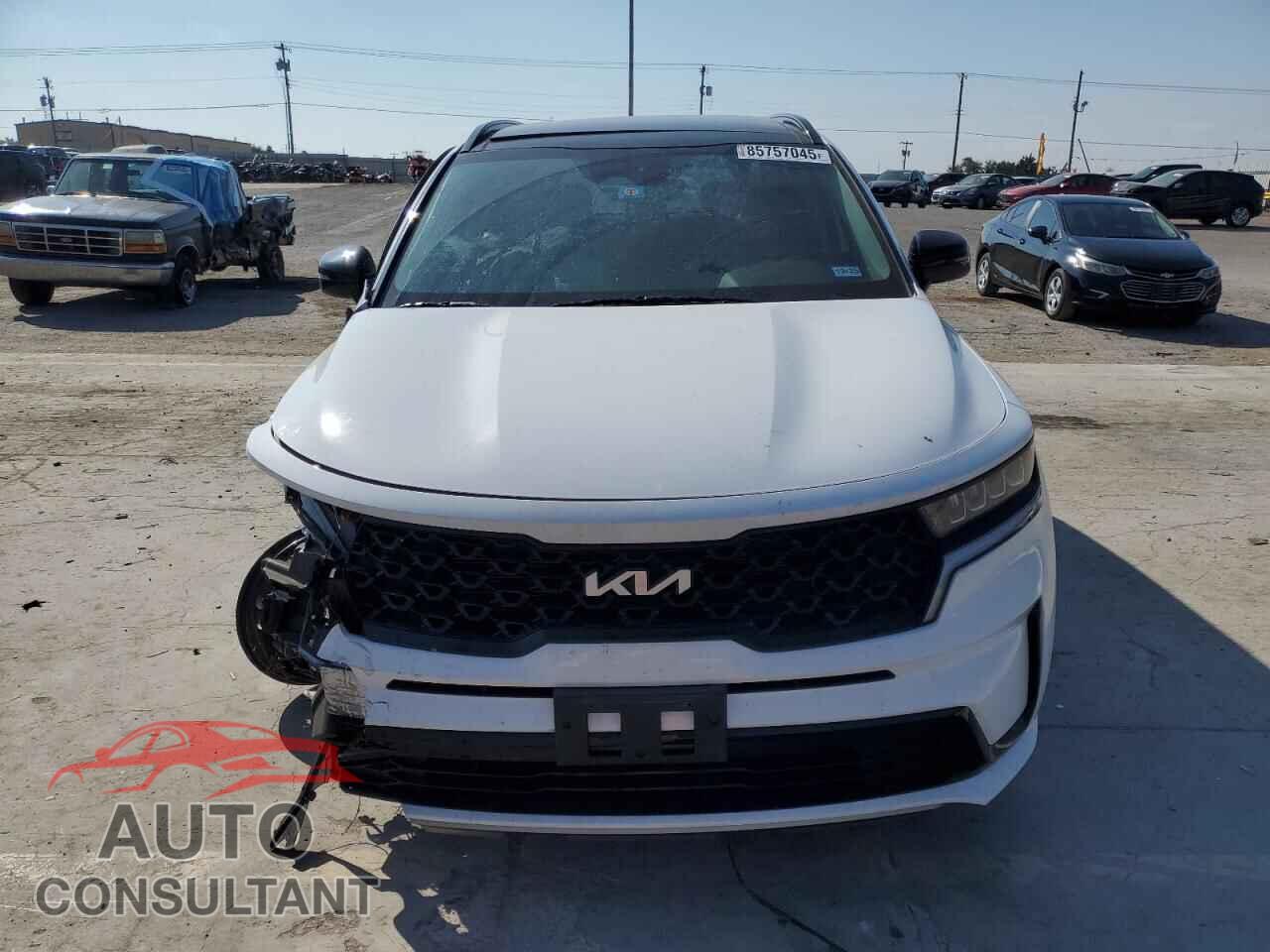 KIA SORENTO 2023 - 5XYRL4LC3PG247139