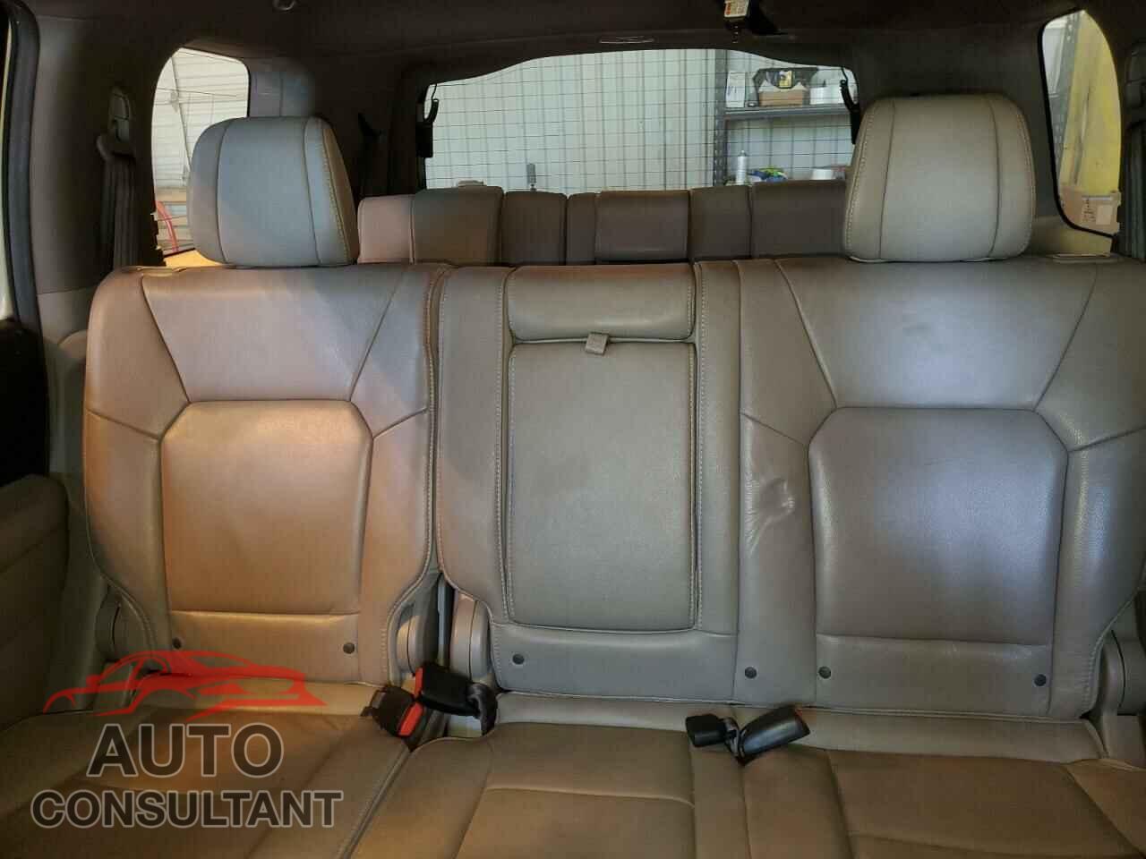 HONDA PILOT 2014 - 5FNYF3H56EB001231