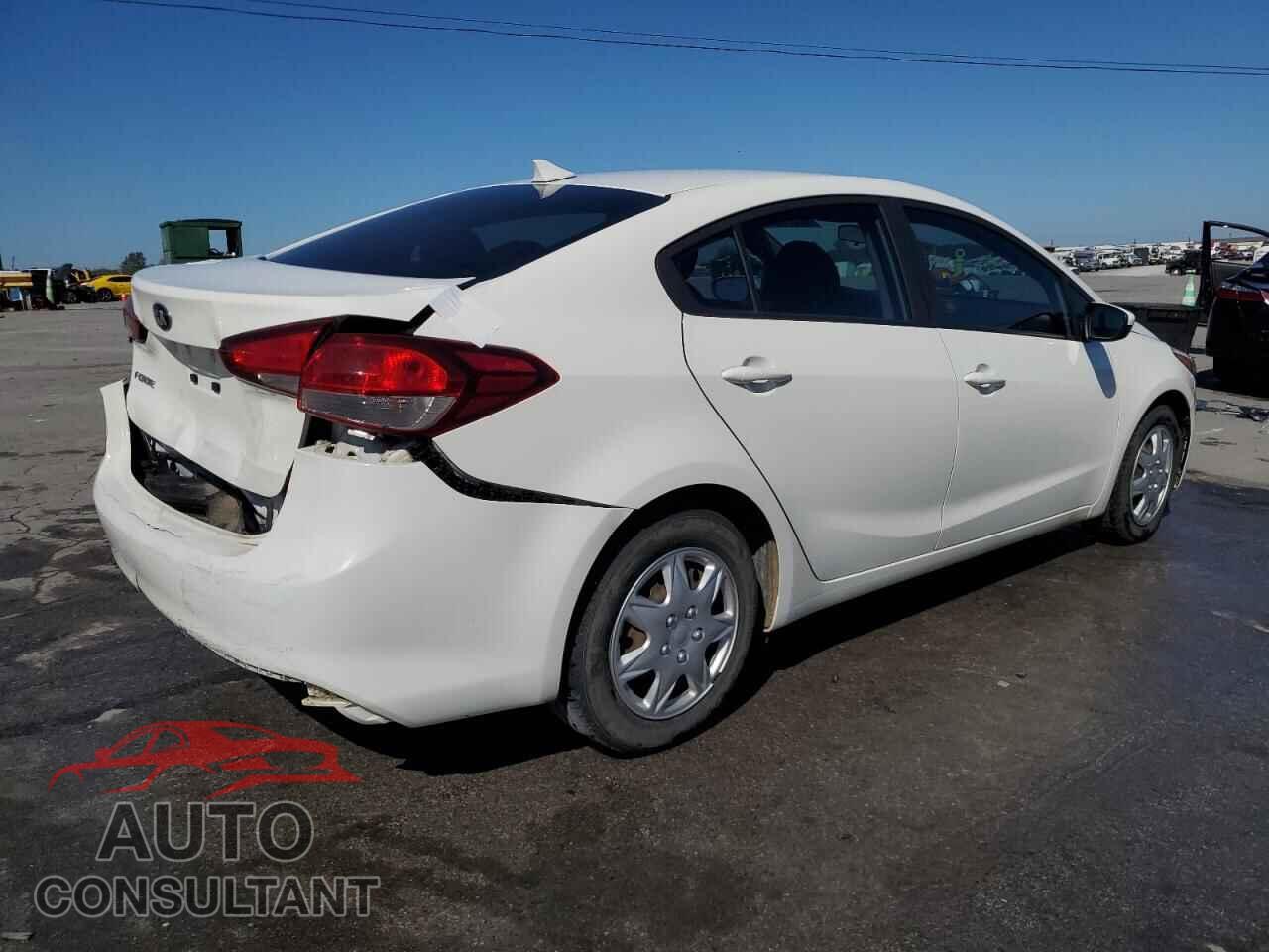 KIA FORTE 2018 - 3KPFK4A76JE168564