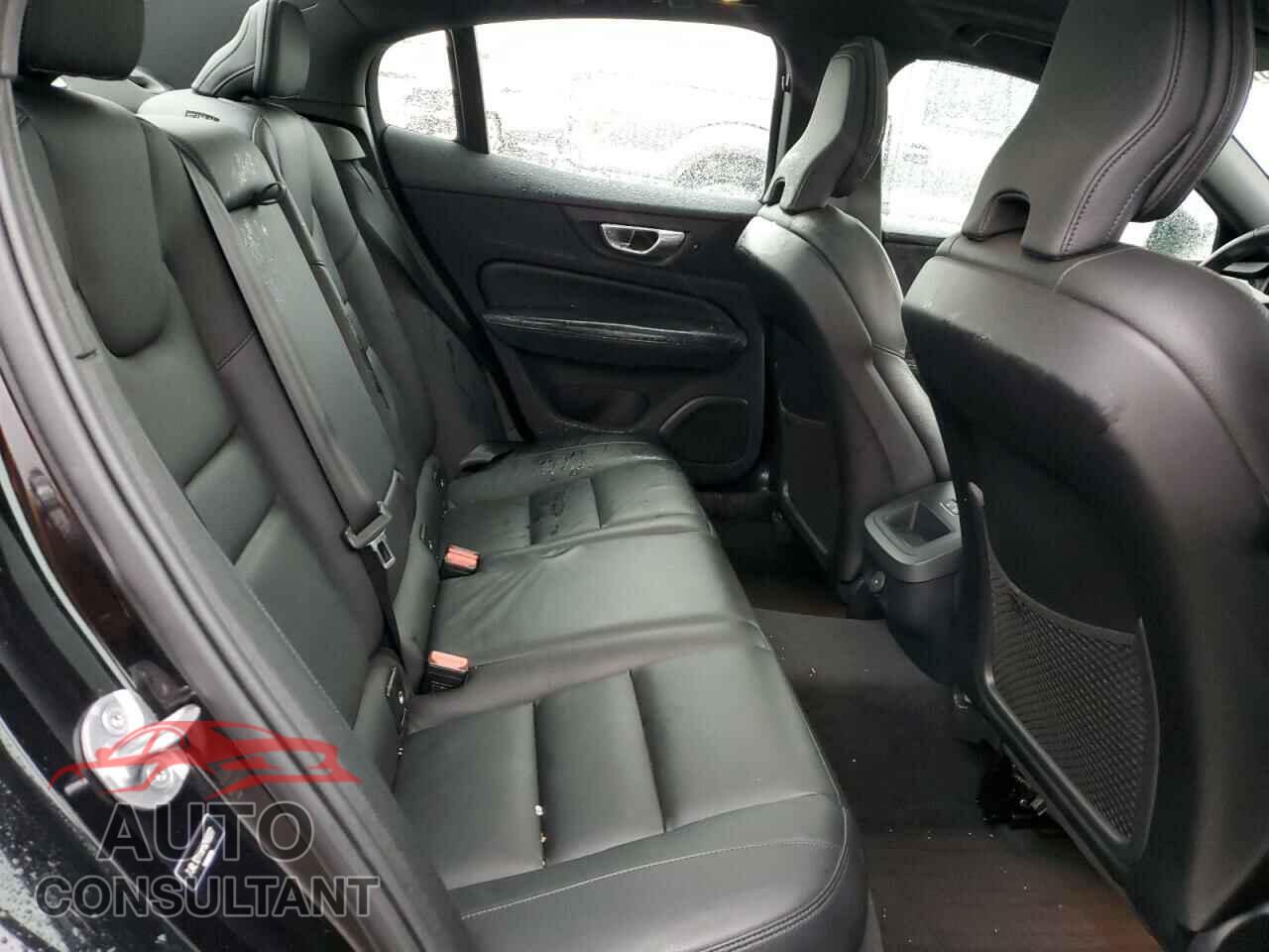 VOLVO S60 PLUS 2023 - 7JRL12TT9PG249377