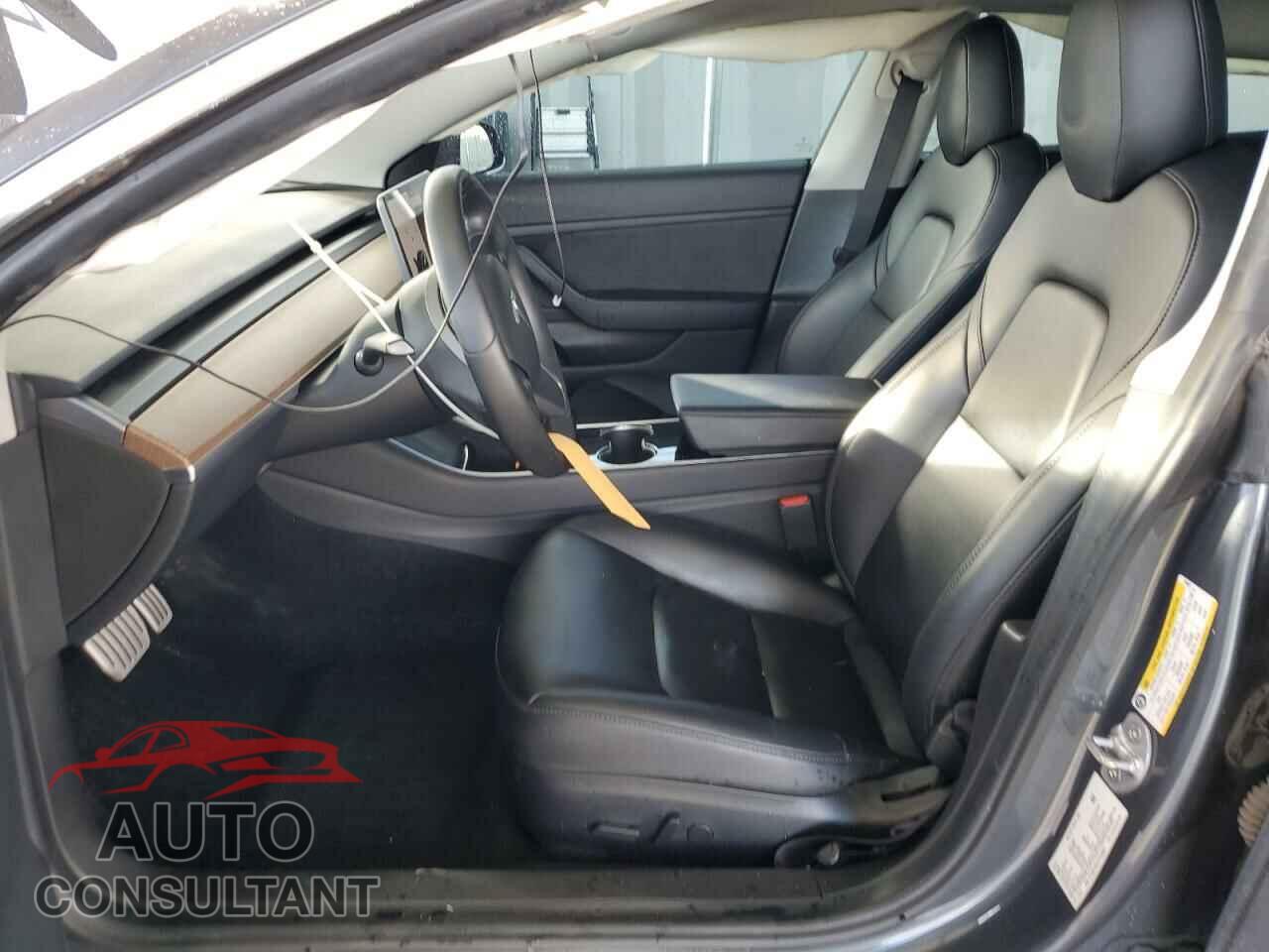 TESLA MODEL 3 2020 - 5YJ3E1EC4LF746884
