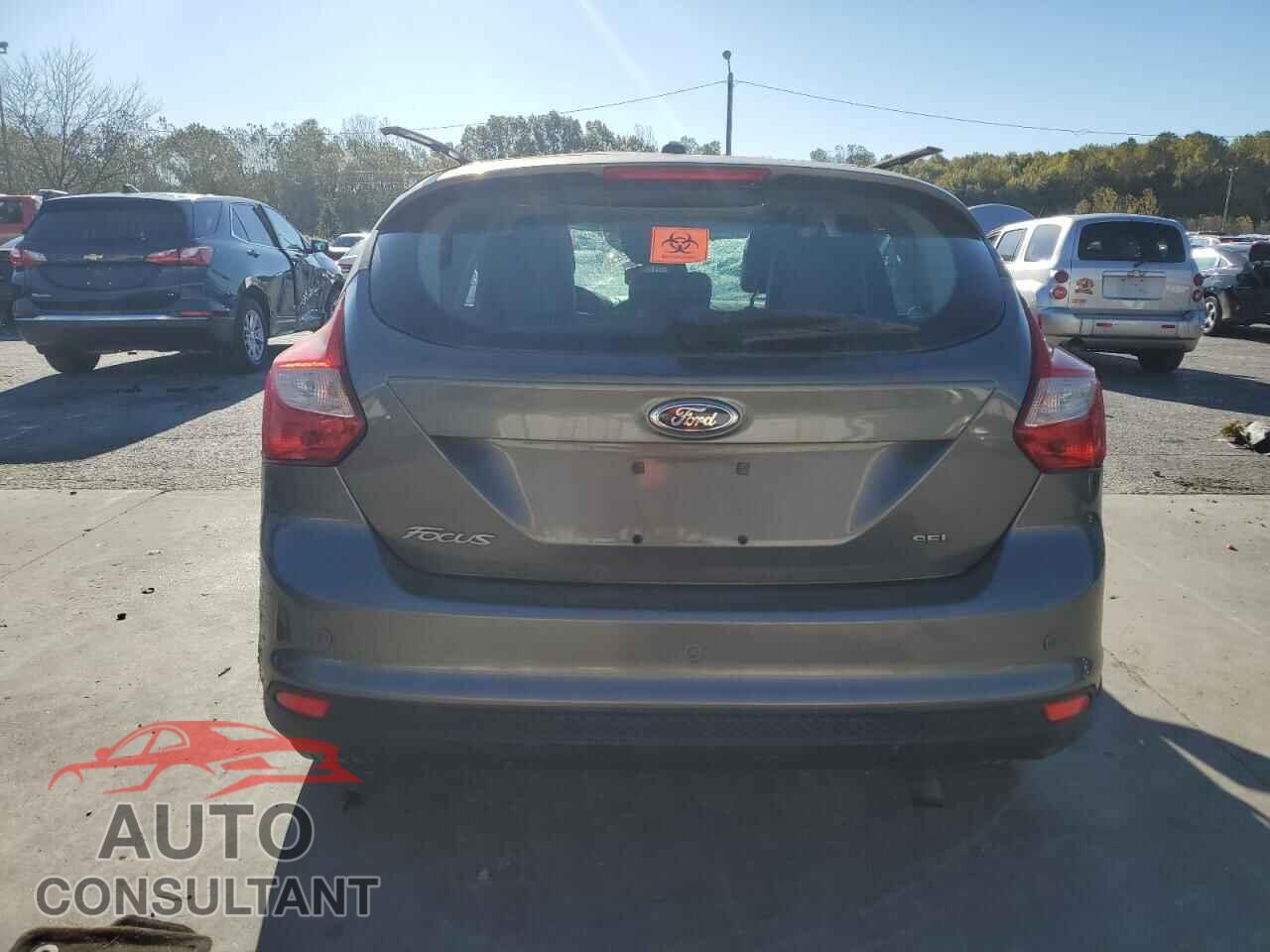 FORD FOCUS 2012 - 1FAHP3M22CL310820