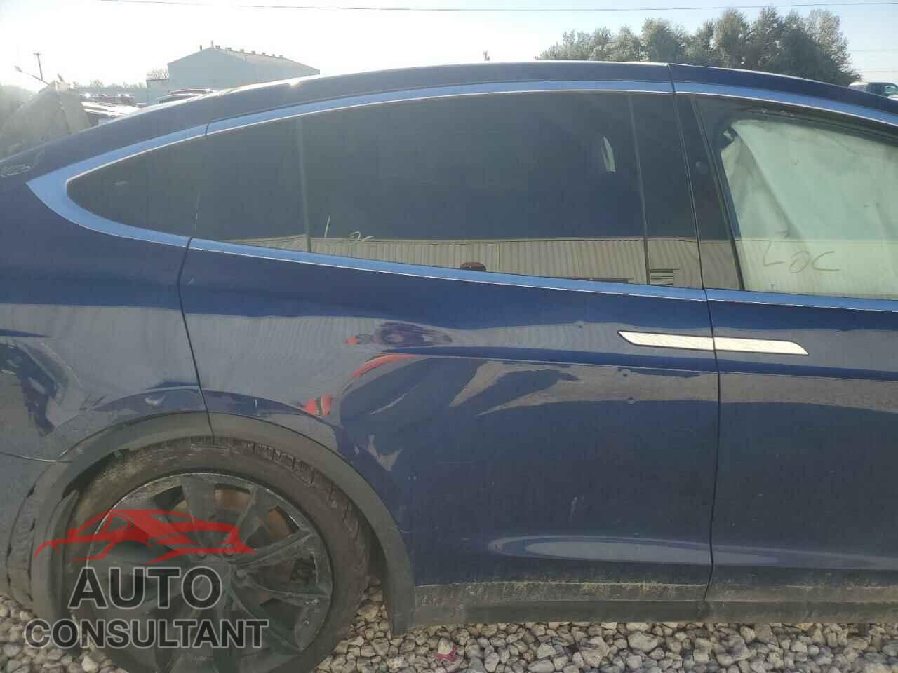 TESLA MODEL X 2018 - 5YJXCAE22JF138549