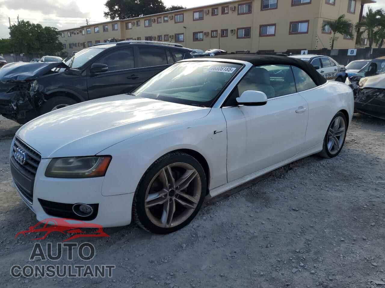 AUDI A5 2011 - WAUJFAFH2BN002700
