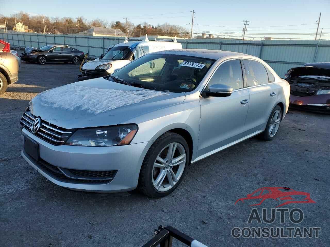 VOLKSWAGEN PASSAT 2014 - 1VWBN7A32EC080660